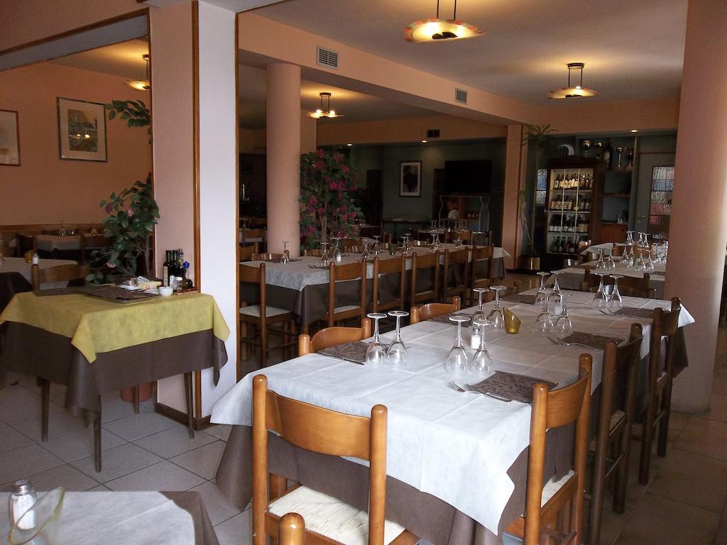 Albergo Ristorante Gori อาเมเกลีย ภายนอก รูปภาพ